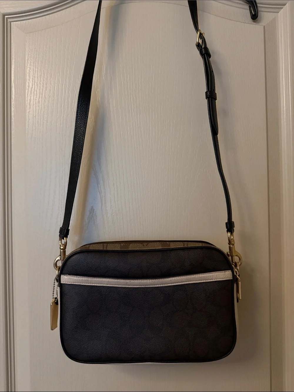 Coach Signature Crossbody Bag in Brown and Cream - Picture 3 of 11